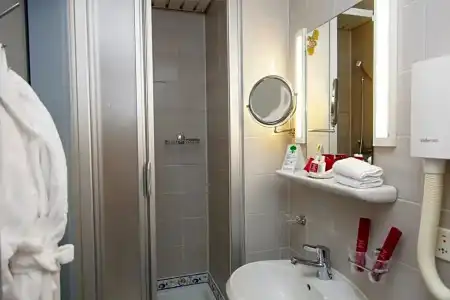 Le Montbrillant Hôtel Residence - 57