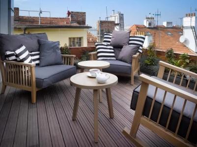Old Town Square Residence by Emblem - 11