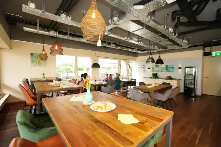 Budget Hostel - 17