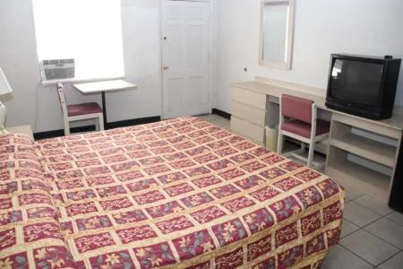 Superlodge Motel - 44