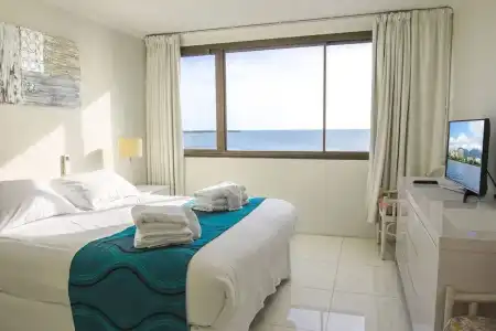 Cairns Aquarius - 126