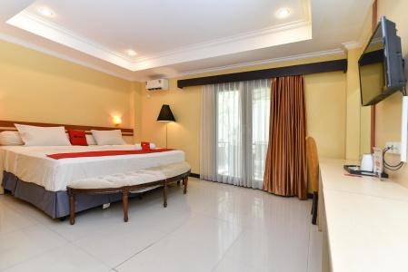 RedDoorz Plus near Mall Bali Galeria 2 (ex. Sylvia Bali Suite Residence) - 26
