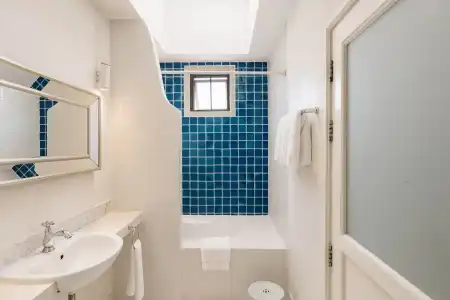 At Niman Conceptual Home - 9