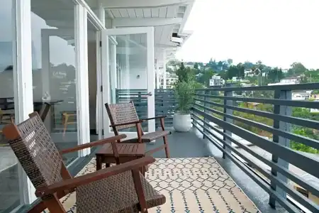 Hollywood Hills - 26