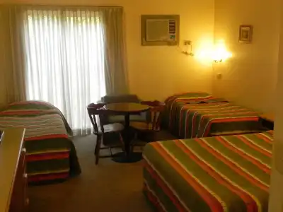 St Georges Motor Inn - 26