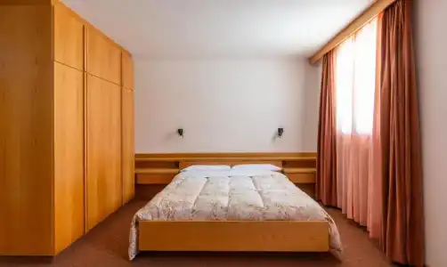 Apartments Lores - 75