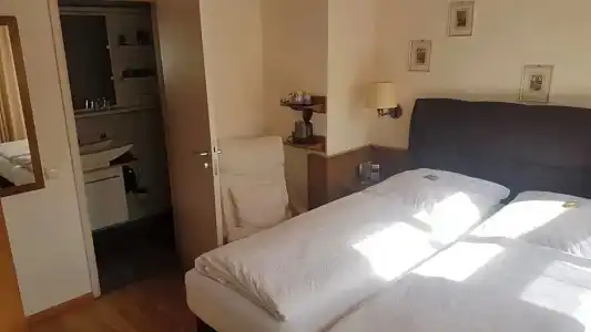 Hotel-Restaurant Goldenes Lamm - 34