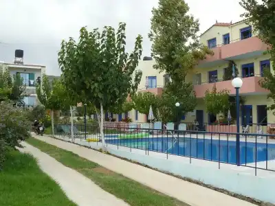 Leonidas Studios & Apartments - 15