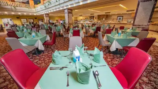 Titanic Palace Families and Couples Only - 23