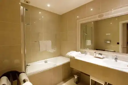 & Spa Le Grand Monarque, Best Western Premier Collection - 81