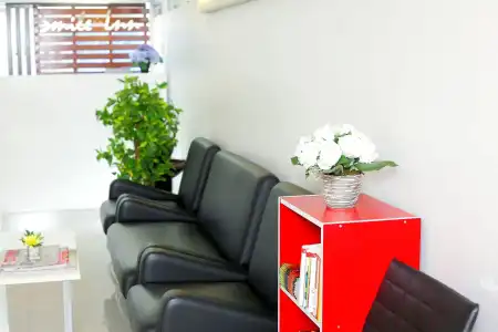 Smile Inn - 1