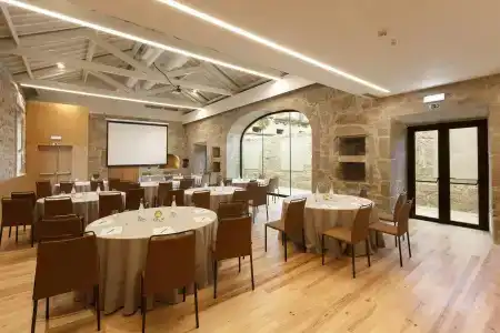 Neya Porto - 23