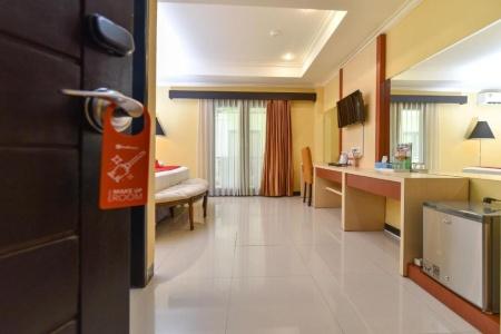 RedDoorz Plus near Mall Bali Galeria 2 (ex. Sylvia Bali Suite Residence) - 27