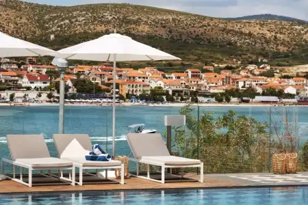 Seaside Villa by Browns - 20