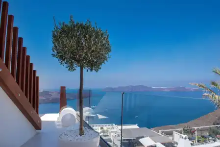 Daydream Luxury Suites - 13