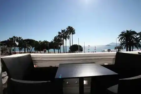 Hôtel Bleu Rivage - 9