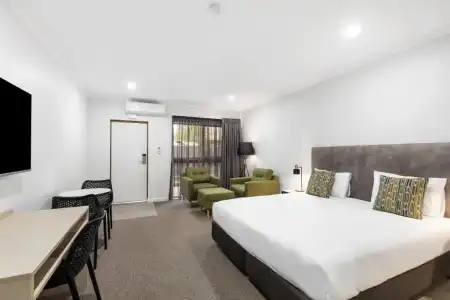 Quality Inn Presidential - 40
