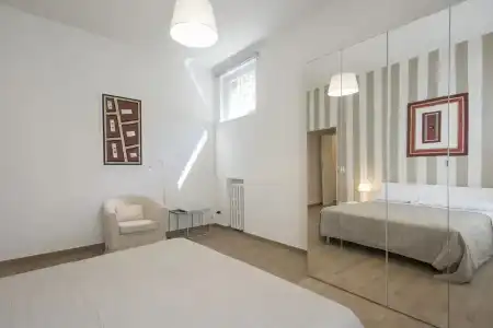 Regis Condo - 176