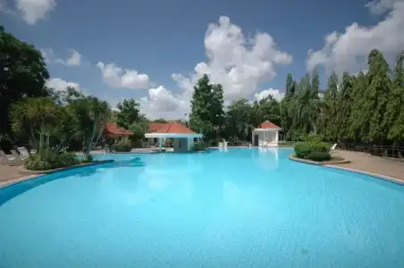Lopburi Inn Resort - 13