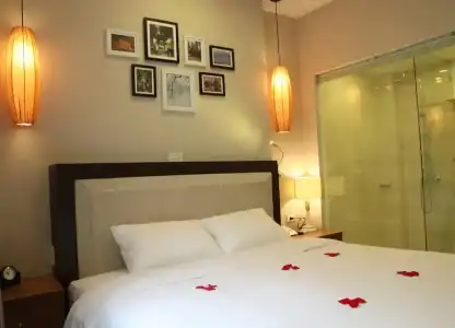 Golden Moon Suite - 23