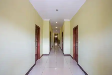 Side Walk - 41