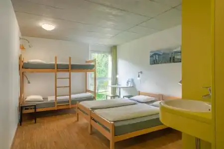 Chalet Hostel @ Backpackers Villa Interlaken - 35