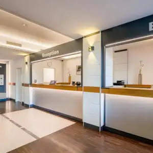Newton Heilbronn - 39