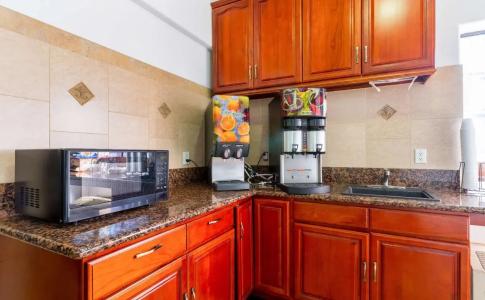 Motel 6 Inglewood, CA - 17