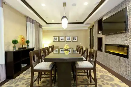 Hilton Garden Inn Toronto/Brampton - 17