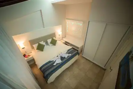 MyroAndrou Beach Apartments - 23
