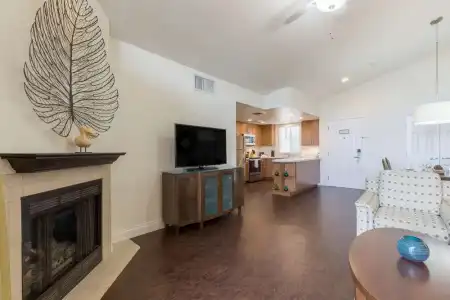 Grand Pacific Palisades - 46