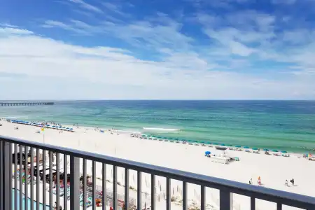 Holiday Inn Express & Suites Panama City Beach - Beachfront by IHG - 24