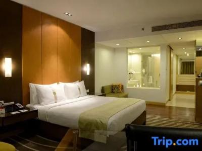 Holiday Inn Mumbai International Airport by IHG - 52