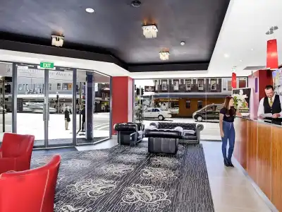 Boulevard on Beaumont - 20