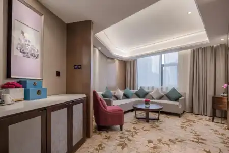 Wuhan Hongguang - 99