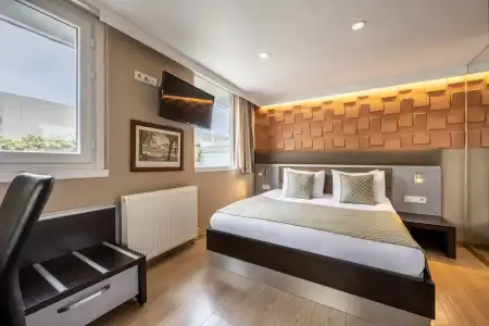 Gallery Residence & - 65