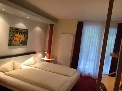 HOP Apartments & Suites - 12