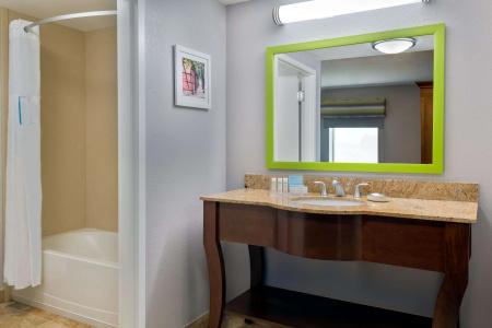 Hampton Inn & Suites Winston-Salem/University Area, NC - 5