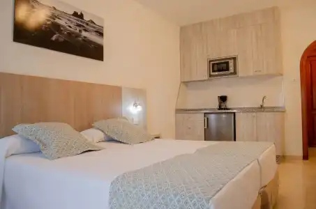 Klayman Olivina Aparthotel - 3