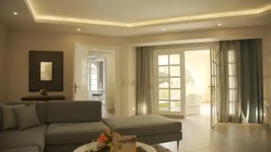 Suites les charmilles & spa - 83