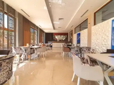 Royal Garden - 14