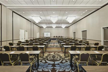 Embassy Suites by Hilton Alexandria Old Town - 19