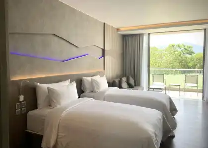 Oceanfront Beach Resort - 7