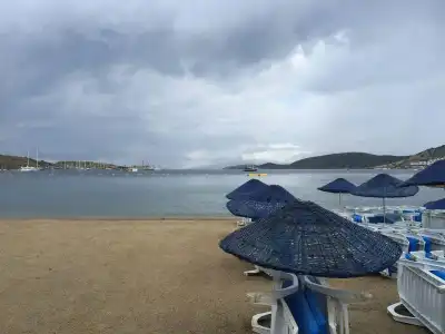 Nagi Beach - 12