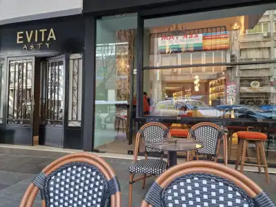 Evita Asty - 24