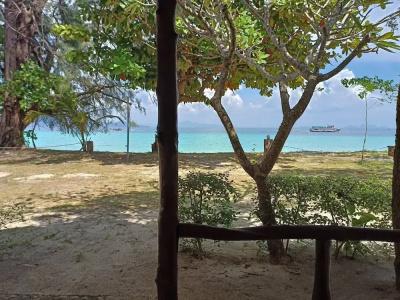 Kradan Beach Resort - 13