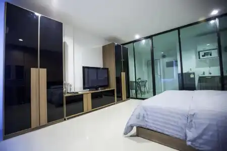 Number 4 Apartment - 24