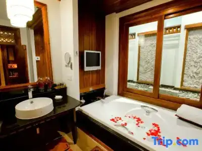 RatiLanna Riverside Spa Resort - 43
