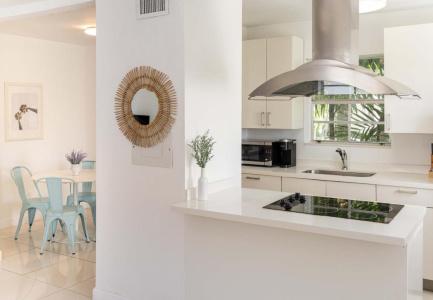 Miami River Inn By Renzzi - 46