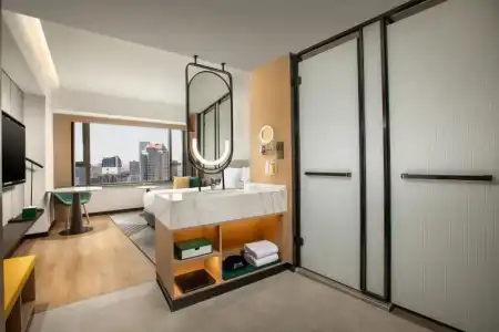 Holiday Inn Shanghai Nanjing Road - 46